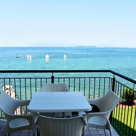 Aparthotel Residenza Miralago By Wonderful Italy 2*