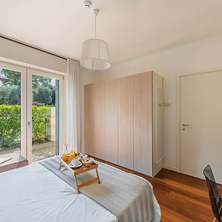 アパートホテル Residenza Miralago By Wonderful Italy 2*