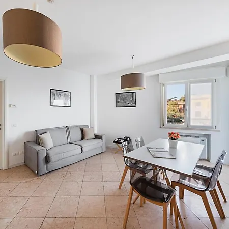 Aparthotel Residenza Miralago By Wonderful Italy 2*
