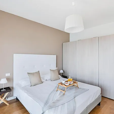 アパートホテル Residenza Miralago By Wonderful Italy