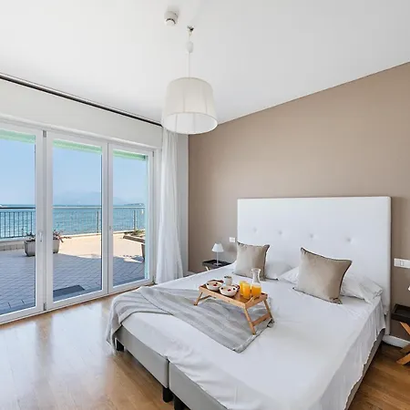 アパートホテル Residenza Miralago By Wonderful Italy 2*