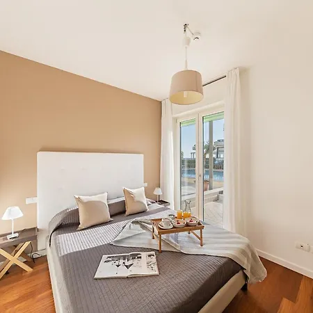 アパートホテル Residenza Miralago By Wonderful Italy 2*