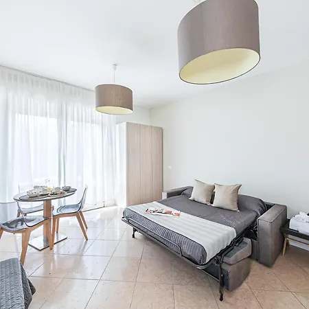 Residenza Miralago By Wonderful Italy Aparthotel Desenzano del Garda