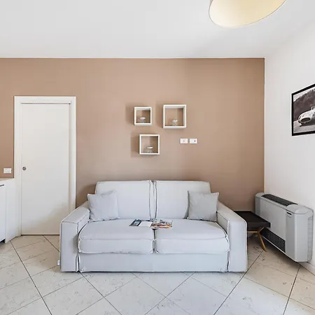 Residenza Miralago By Wonderful Italy デセンツァーノ・デル・ガルダ
