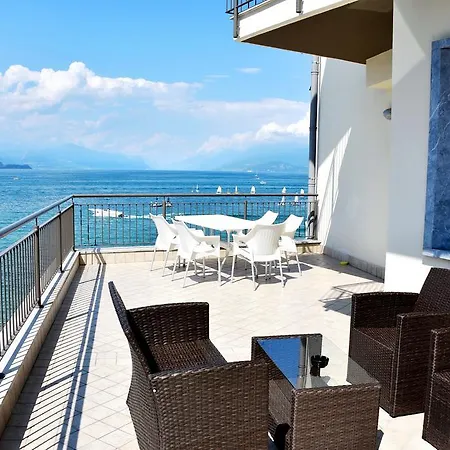 Residenza Miralago By Wonderful Italy Aparthotel 2*