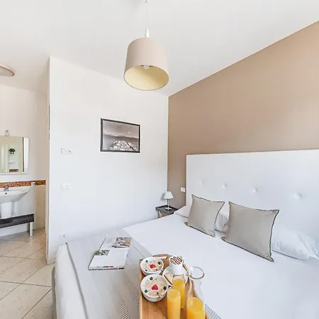מלון דירות Residenza Miralago By Wonderful Italy 2*